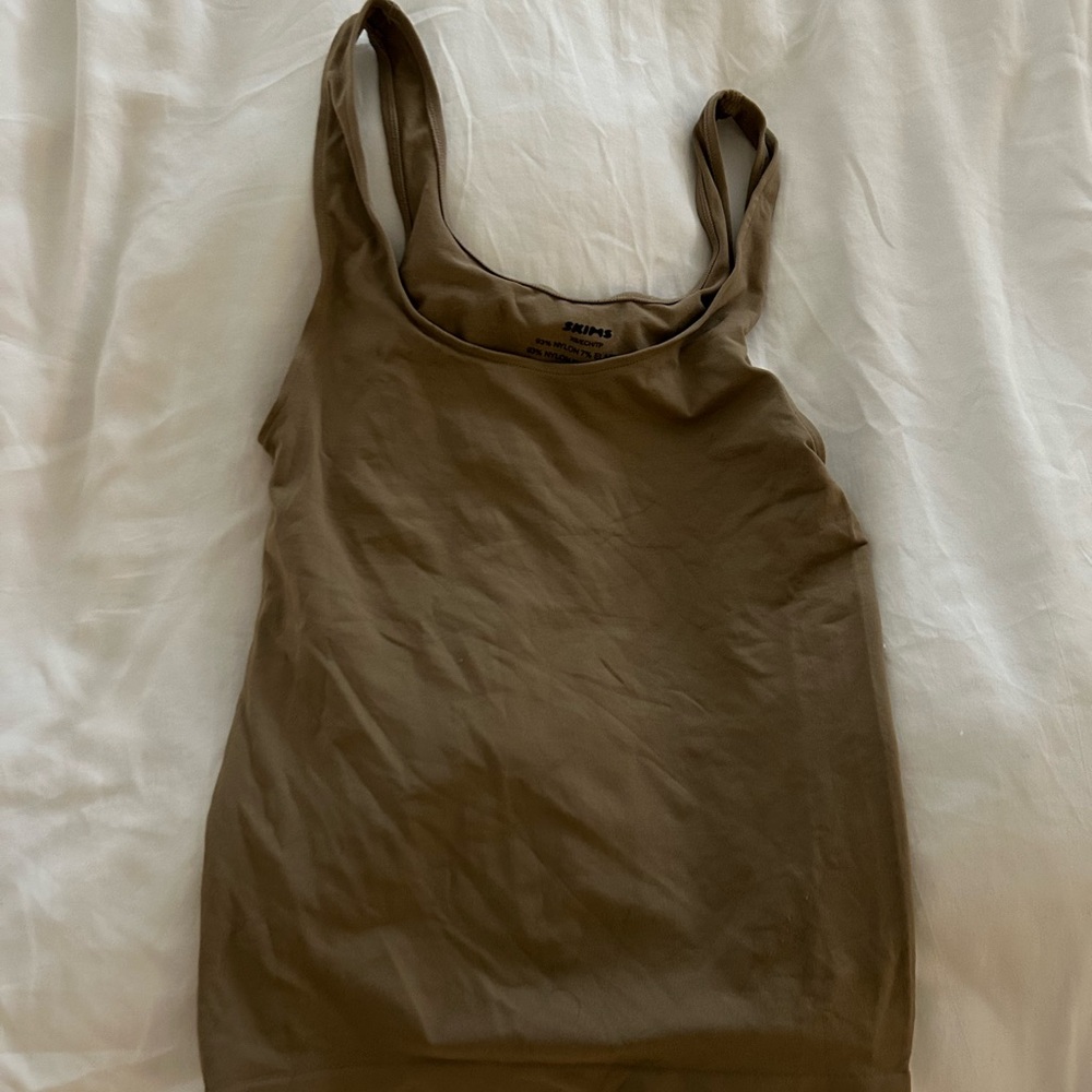 Nude skims tank